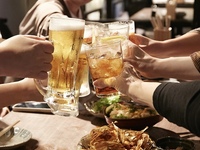 【夏季限定】2時間飲み放題！テラスビアガーデンプラン　大人気の唐揚げやポテトなどお酒がすすむ豪華全8品！