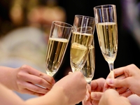 【平日ランチ限定】🥂 スパークリングワイン 1杯プレゼント