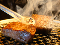 【ご予約限定】八坐和神戸牛プレミアムコース　全8品　神戸牛ステーキの2種食べ比べ＆神戸牛厳選焼肉盛り合わせ、更に神戸牛の中トロ寿司など贅沢な内容