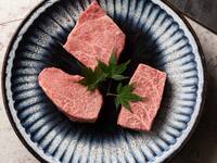 Reservation-only! “Premium Kobe Beef ‘Luxury’ Tasting Course” Main steak: A superb comparison of sirloin and filet! A total of 6 courses