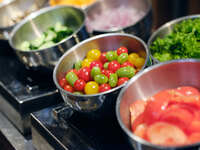 7/17 onwards: [Weekday Lunch] Salad & appetizer buffet + choice of dessert + sparkling wine for toast