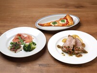 【Official Lowest Price Guarantee】【Holiday Lunch】Available only on Saturdays, Sundays, and holidays. This luxurious lunch includes a toast drink, an assortment of appetizers, and a choice of half a Margherita pizza or a main dish.