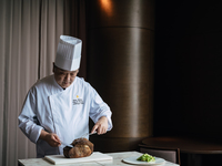 Premium dinner “Duet” featuring chef carving demonstrations