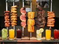 【☆レギュラーディナー】本格シュラスコ15種食べ放題｜サラダバービュッフェ＆飲み放題付き120分プラン【8800円→7700円】