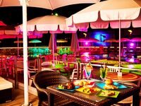 【Asoview】 Poolside Food & Beer Set – July/September Night Pool (Admission + ¥2,000 food & drink coupon) Adult