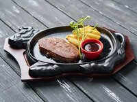 Hot griddle steak course [Kobe Beef® also available]