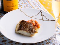 【室内限定 特別価格】アペタイザータワー＋選べるメインディッシュ+フリーフロープラン