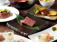 【人気No.1コース　今だけ20％OFF】【特撰黒毛和牛ロース＆モモステーキ会席コース】　7500円⇒6000円（税込6600円）＜1日限定10名様＞