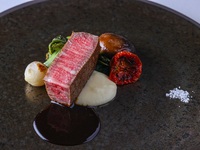 “Voyage” Chef’s Recommendation – A Journey Through Five Flavors + Sparkling Wine for Toast (Dinner)