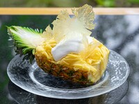 パイナップルボートのマンゴースノーアイス