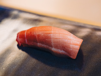 Premium Omakase Course (Chef’s tasting menu)