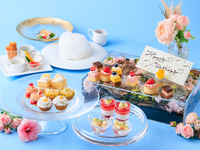【Weekday lunch only: ¥1,000 off】 Peach & Blossom Summer Afternoon Tea + free café access + Instagram-famous flower plate