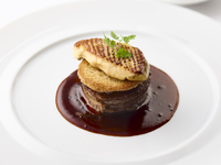 [A la carte] Japanese beef fillet roasted with seared foie gras