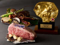 9・10月【大雪】Lunch&Dinner世界三大珍味と活蝦夷鮑・タラバ蟹または伊勢海老・神戸牛コース