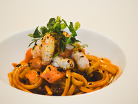 Lunch buffet with choice of main dish (pasta) [Weekdays in October & November]
