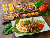 An authentic Asian course where you can enjoy shrimp spring rolls and nasi goreng (3 hours / Fri–Sun)