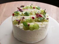 ‘(15cm) Shine Muscat and Pear Shortcake’