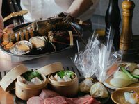 【DINNER】 A medium-rare course featuring luxurious ingredients such as fresh abalone – 10 dishes in total