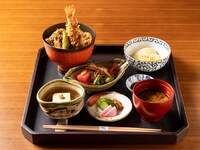 【Lunch】TENDON -YAKU- Steamed rice and tempura set Including a welcome drink　