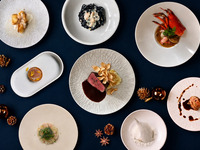 【Christmas Dinner】Available only on 12/24 and 12/25. Guaranteed seating on the 11th floor with a view of the nightscape; live music included. Premium Christmas course featuring 8 dishes, plus a complimentary whole cake for early bookings.