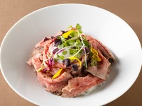 シルバーウィーク限定【ローストビーフ丼】サラダ・デザート・スープ・コーヒービュッフェ付き