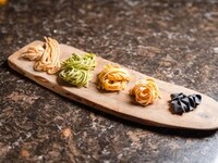 [Lunch Gourmand Course] A full lunch course featuring carefully selected seasonal appetizers, handmade pasta, fish and meat dishes, dessert, and coffee.