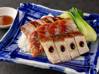 【平日ランチ限定】香港式焼き物ご飯「焼味飯 (シュウメイハン)」単品