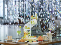 【Weekdays/WEB 21% OFF】 “Shine Muscat ×Vanilla”  Afternoon Tea with a Welcome Cocktail