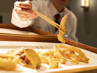 12/26–31 100-minute lunch buffet for adults