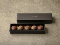 La Patisserie by Aman Tokyo 5th Anniversary Chocolate Macaron(5pc)
