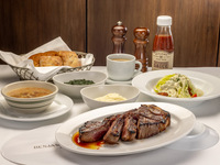 [T-bone lunch course] America's highest grade T-bone steak and 6 dishes including after-meal dessert