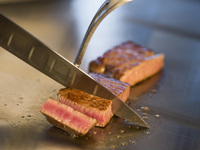 [ランチ＆ディナー]★WEB限定★2種のお肉を食べ比べコース「備中牛」と「近江牛」＋乾杯スパークリング