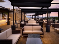 Lunch [Sofa seating] Adults (13 years and up), free soft drinks