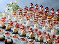 [Starts 12/28] Strawberry🍓Dessert Buffet