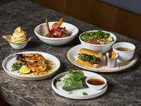 【予約限定DINNER】THE PIG & THE LADYの人気メニューが食べれるフォ&バインミー付きコース5600円