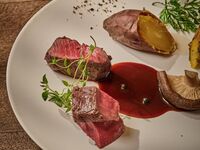 【土日祝：リコメンドセット】自慢のお肉2種を食べ比べ＆サラダ・パン・ソフトドリンクビュッフェ