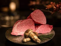 Wagyu and matsutake: Seasonal special course, available only in September–October