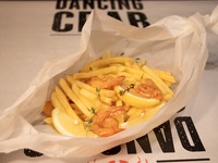 【Weekdays Only・Groups of 4+】Complimentary Garlic Shrimp & Fries!