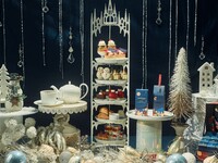 【Xmas2026】＜平日＞『ジュリークローズアフタヌーンティー』心躍る世界観へと贅沢に落とし込んだ特別コラボレーション！マリアージュフレール1杯＋その他ドリンクお替り自由　11/4～1/11