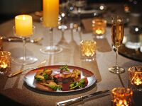 ＼9/27限定10%OFF／【キャンドル装飾テーブル】乾杯酒＆メッセージプレート付きディナー全5品 -SHIKITEI-