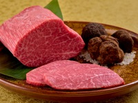 Private room guaranteed! [“Life-changing Tenderloin” Course] “Selected Wagyu uni yukke dog”, “Selected tenderloin brioche cutlet sandwich”, “Comparison tasting of two types of selected Wagyu tenderloin from different regions”