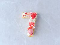 土日祝【ナンバーケーキ1桁付】カジュアルランチコース全4品