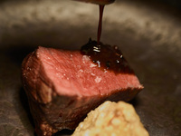 【CADRAN Xmas Special Dinner Course 】聖夜を彩るシェフ渾身のフルコース　全8品（乾杯シャンパーニュ付）