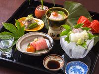 Seasonal Omakase Course: from 33,000 yen