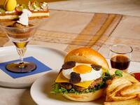 平日限定3時間滞在【1日10食限定】トリュフのお月見バーガー＆パフェ＆カフェフリー（平日）