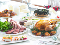 A “Festive Buffet” that nourishes both body and soul amidst breathtaking winter scenery