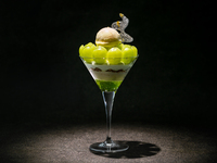 “Seasonal Parfait” Shine Muscat