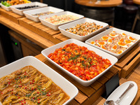 バルエリア限定！！【月～木限定・時間無制限】スペイン前菜8種類以上＆大鍋パエリア食べ放題！お一人様2,500円（税込）